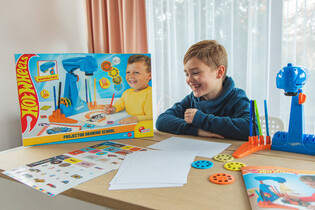 LISCIANI PROJEKTOR HOT WHEELS 12