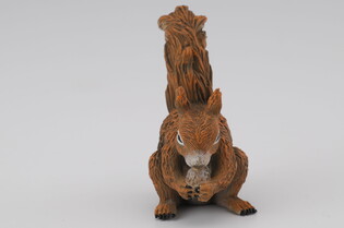 COLLECTA WIEWIÓRKA CZERWONA JEDZĄCA 3