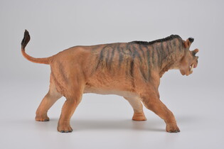 COLLECTA UINTATHERIUM (DELUXE) 4